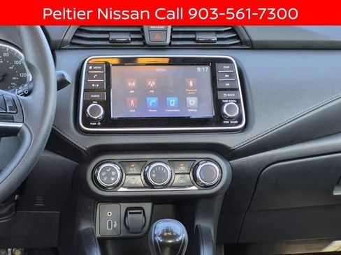 Used 2021 Nissan Versa S FWD image 21