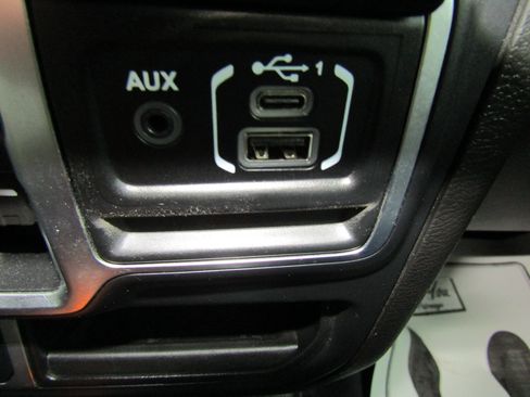 Used 2020 Jeep Gladiator Rubicon AWD/4WD image 33