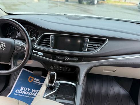 Used 2019 Buick Enclave Essence image 13