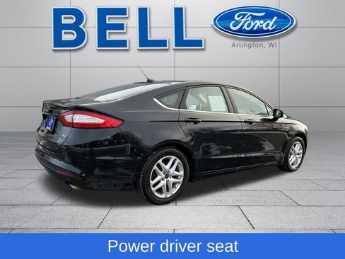 Used 2015 Ford Fusion SE image 3