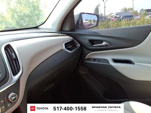 Used 2022 Chevrolet Equinox LT FWD image 23