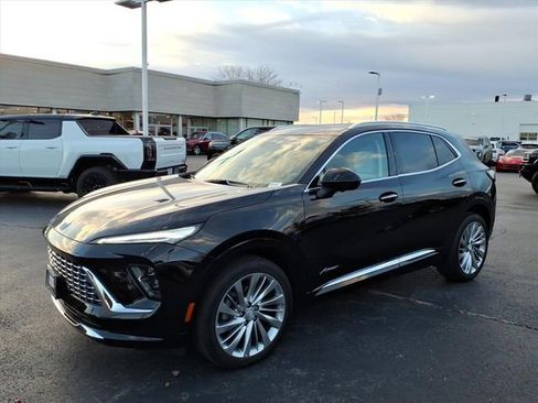 New 2025 Buick Envision Avenir image 11