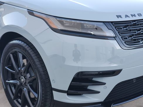 New 2026 Land Rover Range Rover Velar Dynamic SE image 8
