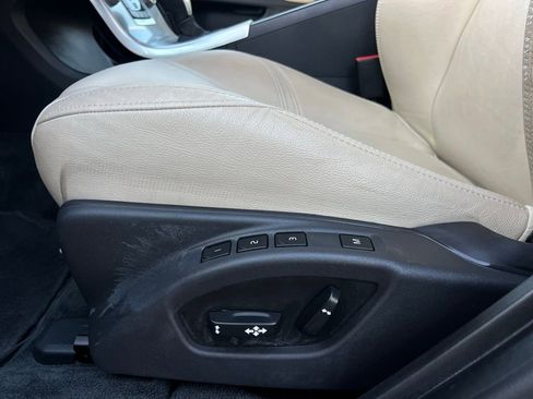 Used 2018 Volvo S60 T5 Inscription Platinum w/ Climate Package image 38