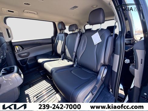 New 2026 Kia Carnival image 21