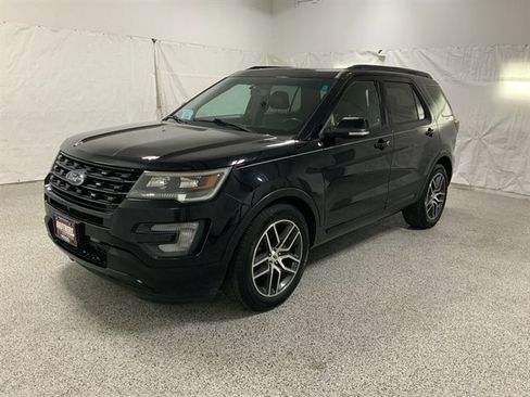 Used 2017 Ford Explorer Sport AWD/4WD image 2