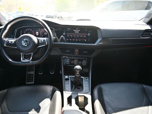 Used 2019 Volkswagen Jetta GLI FWD image 15