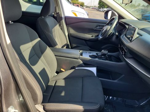 Used 2024 Nissan Rogue S FWD image 21
