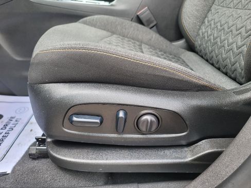 Used 2023 Chevrolet Equinox LT AWD/4WD image 21