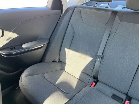 Used 2025 Kia K4 LXS image 38