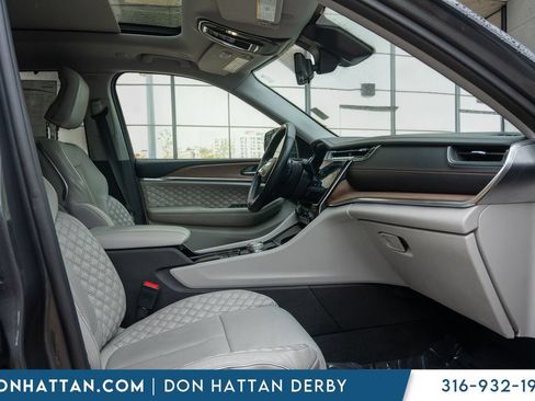 Used 2021 Jeep Grand Cherokee L Summit w/ Advanced Protech Group IV AWD/4WD image 26