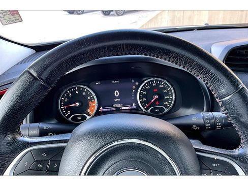 Used 2015 Jeep Renegade Trailhawk image 27