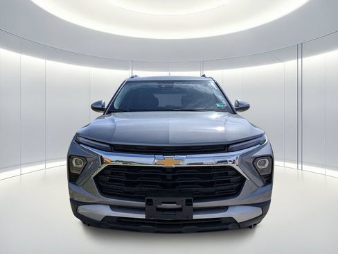 Used 2025 Chevrolet TrailBlazer LT AWD/4WD image 9