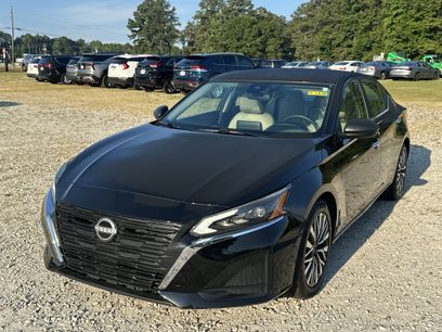 Used 2025 Nissan Altima 2.5 SV