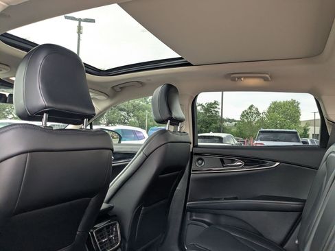 Used 2023 Lincoln Nautilus Reserve w/ Monochromatic Package image 23