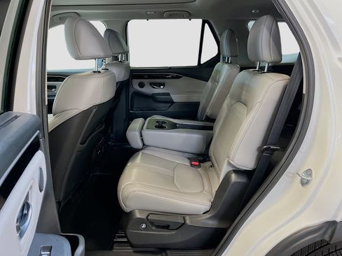 Used 2024 Honda Pilot Touring image 26