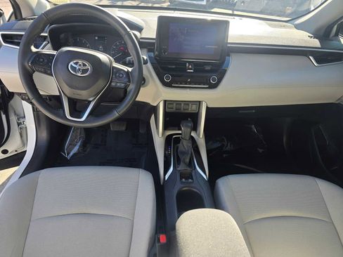Used 2024 Toyota Corolla Cross LE image 20