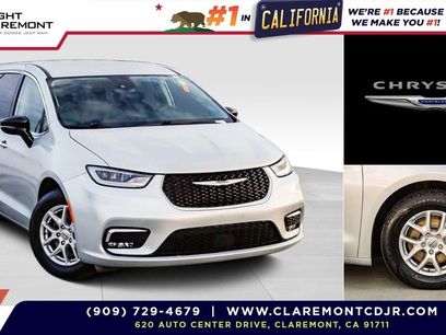 Certified 2024 Chrysler Pacifica Touring-L