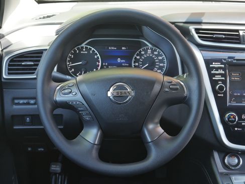 Used 2019 Nissan Murano S AWD/4WD image 6