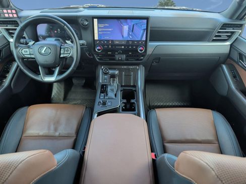 Certified 2024 Lexus GX 550 w/ Cold Area Package AWD/4WD image 27