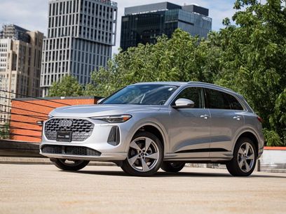 Used 2025 Audi Q5 Premium Plus w/ Premium Plus
