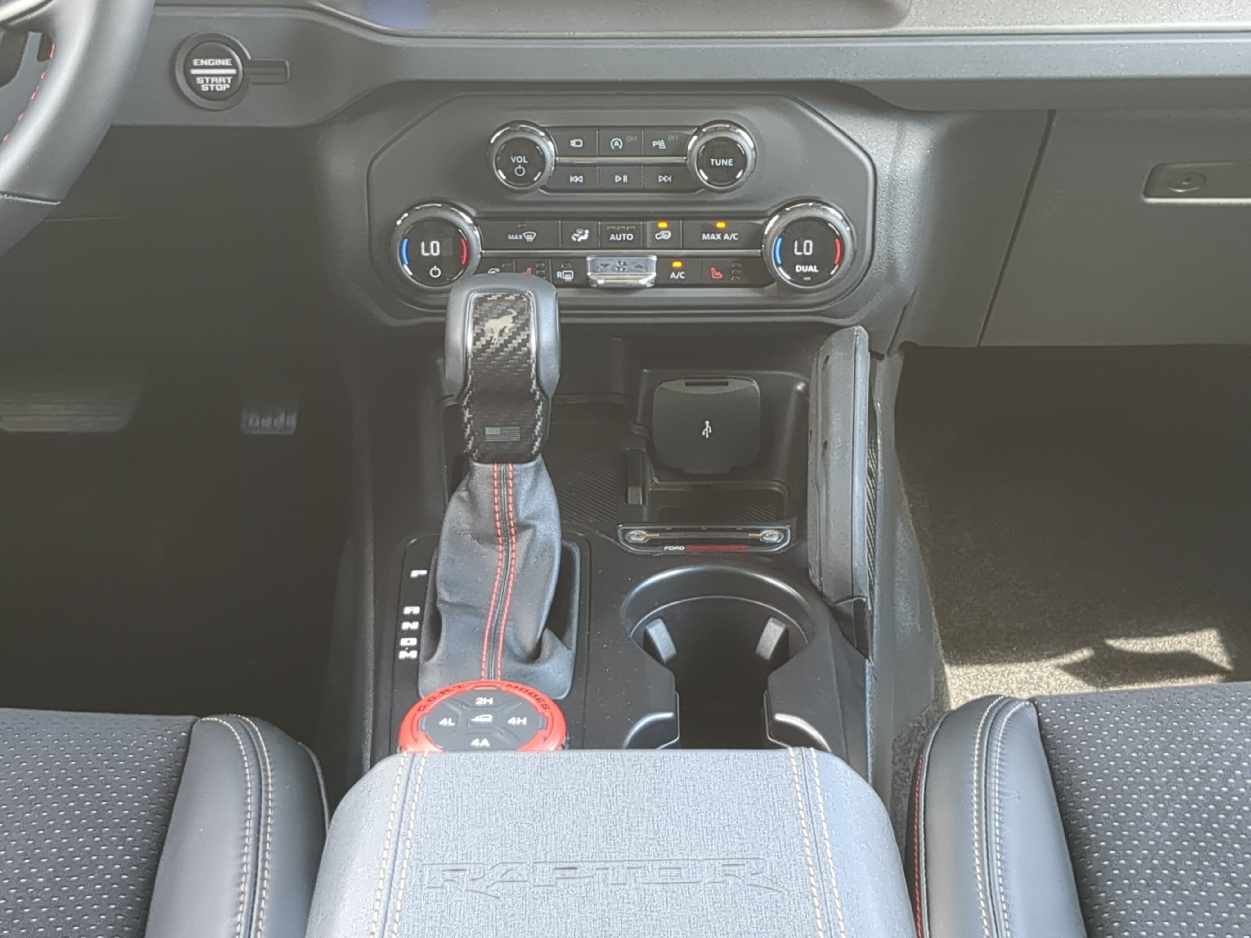 New 2026 Ford Bronco Raptor w/ Interior Carbon Fiber Pack AWD/4WD image 17