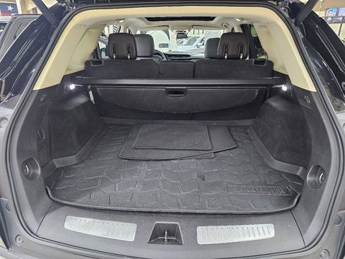 Used 2017 Cadillac XT5 Premium Luxury w/ LPO, Wheel Lock Package image 13