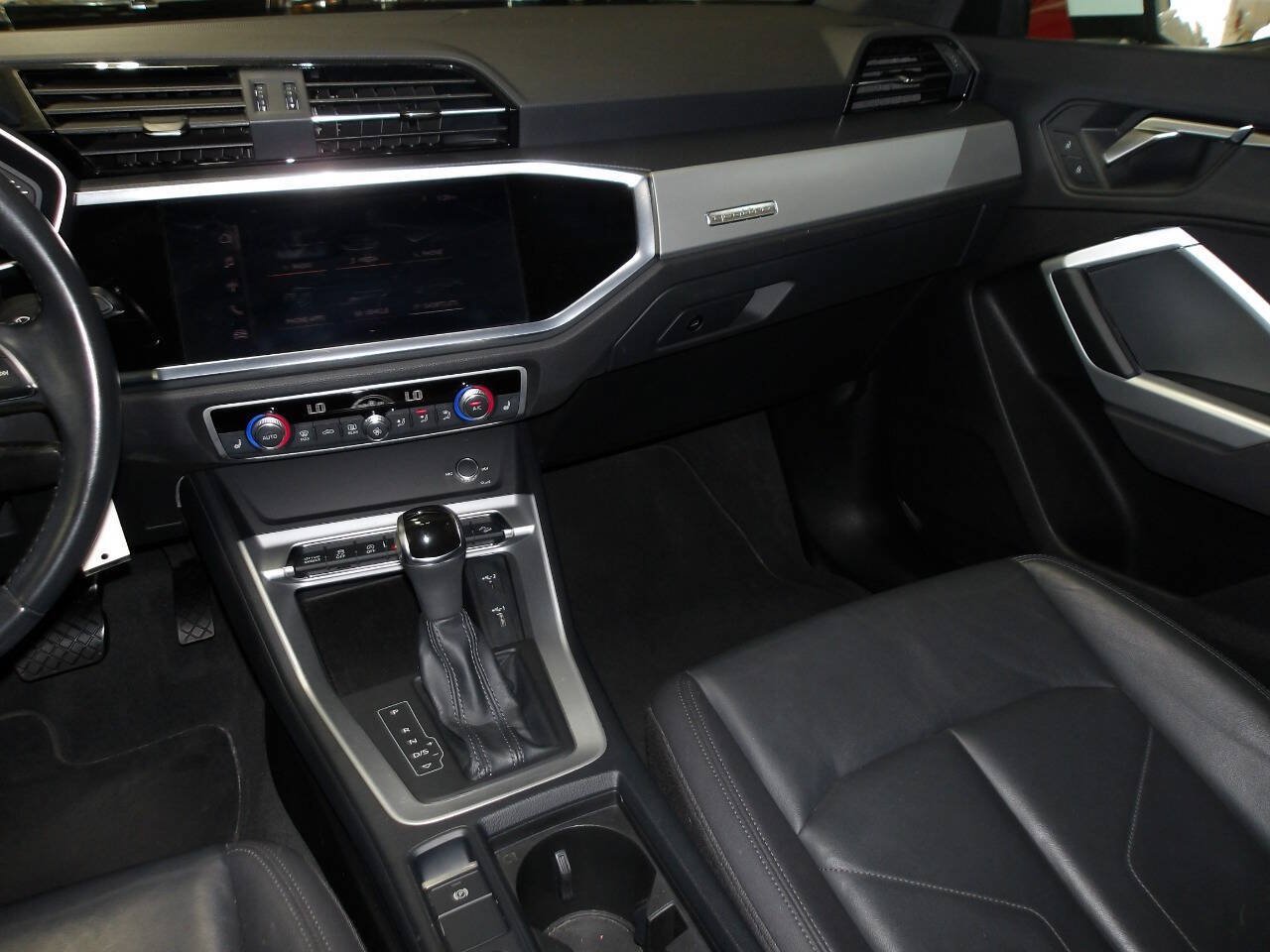 Used 2019 Audi Q3 2.0T Premium AWD/4WD image 13