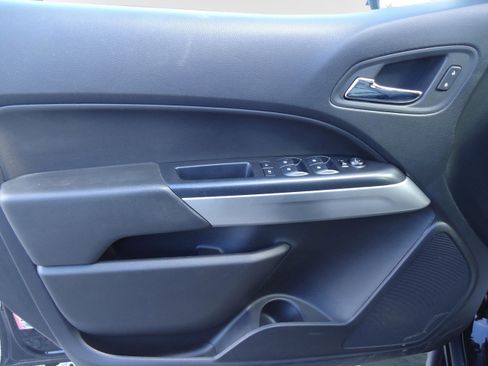 Used 2020 Chevrolet Colorado ZR2 image 24