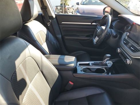 Used 2023 Nissan Altima 2.5 SR image 32