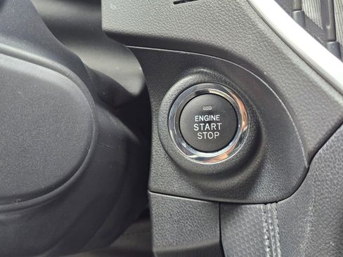 Used 2019 Subaru Forester Premium AWD/4WD image 23