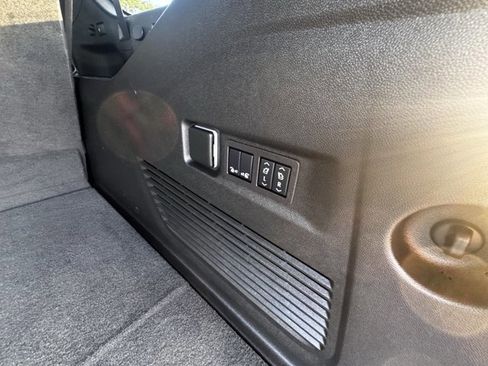 Used 2024 Chevrolet Suburban Premier w/ Premium Package image 10