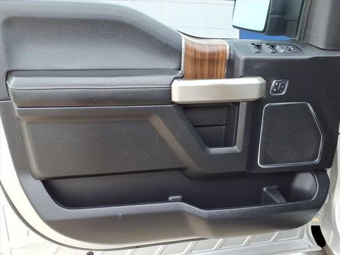 Used 2017 Ford F150 Lariat w/ Equipment Group 501A Mid image 13