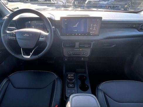 Used 2025 Ford Maverick Lobo AWD/4WD image 15