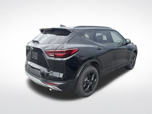 Used 2024 Chevrolet Blazer LT w/ Convenience Package FWD image 5