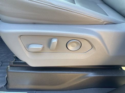 Used 2025 Chevrolet Silverado 1500 RST w/ Z71 Off-Road Package image 7