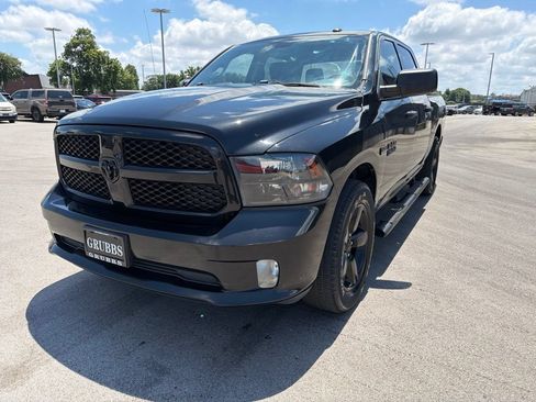 Used 2016 RAM 1500 Express w/ Black Ram 1500 Express Group RWD image 1