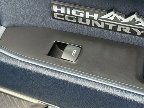 Used 2022 Chevrolet Silverado 1500 High Country w/ High Country Premium Package image 22