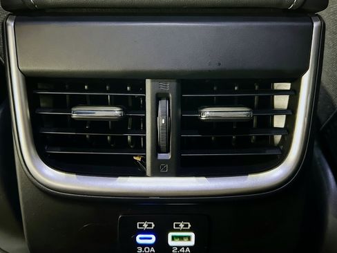 Used 2024 Subaru Outback Premium AWD/4WD image 17