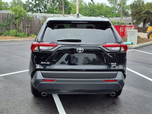 Used 2025 Toyota RAV4 XLE AWD/4WD image 26