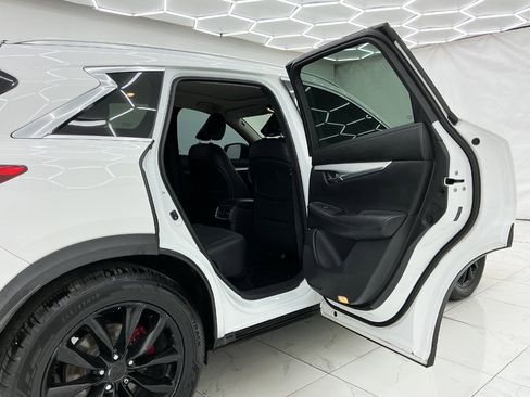 Used 2019 INFINITI QX50 Luxe FWD image 23