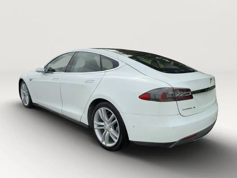 Used 2014 Tesla Model S 85 image 15