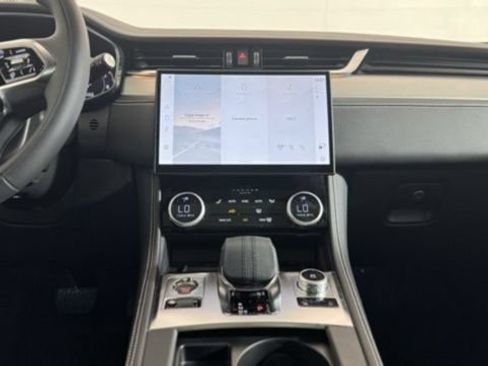 New 2026 Jaguar F-PACE R-Dynamic S AWD/4WD image 21