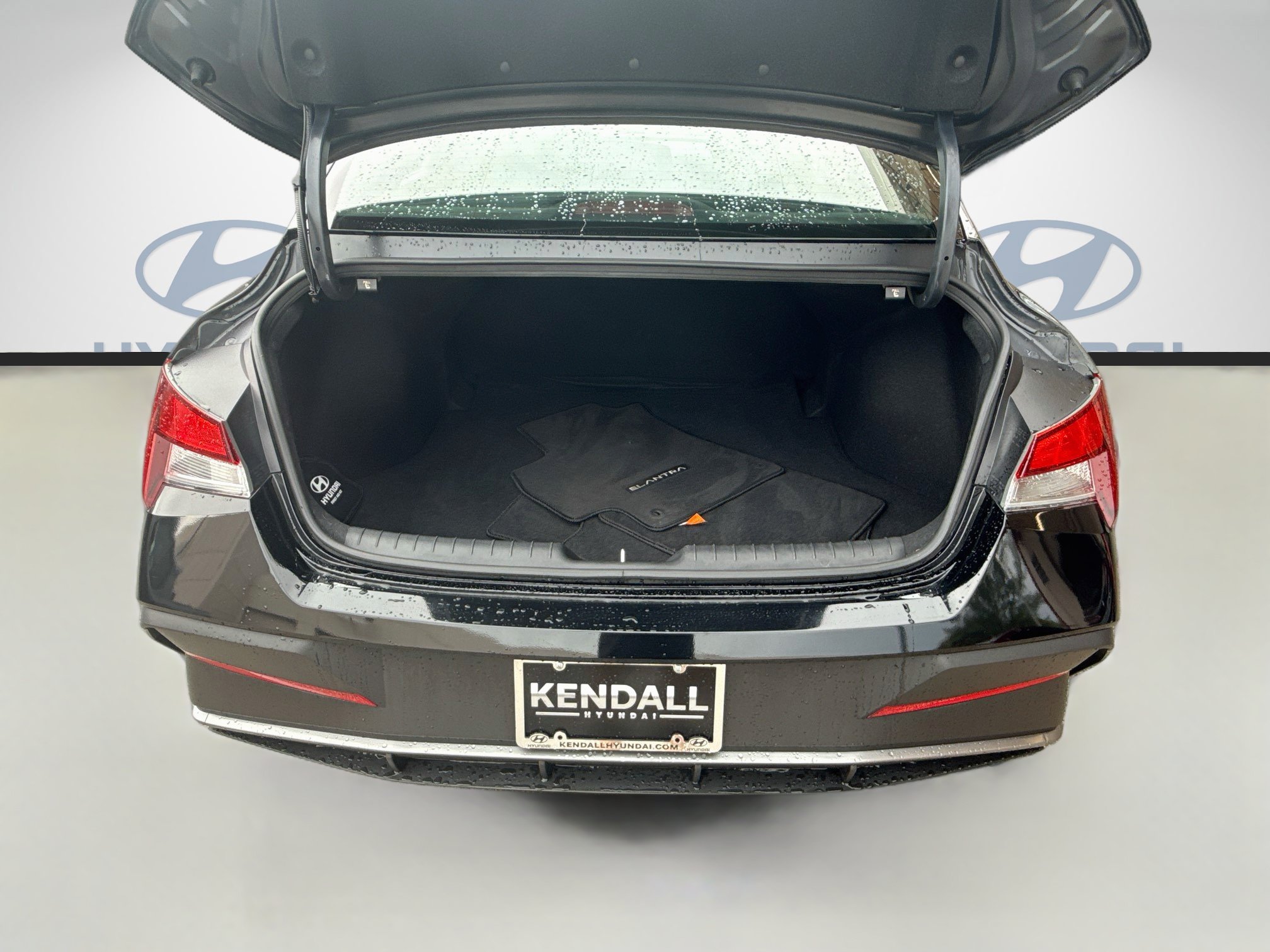 Used 2025 Hyundai Elantra Sport FWD image 23