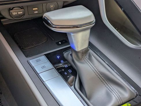 Certified 2025 Hyundai Elantra Sport FWD image 20