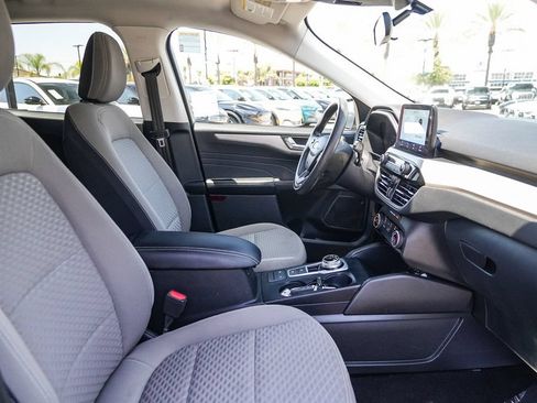 Certified 2021 Ford Escape SE FWD image 19