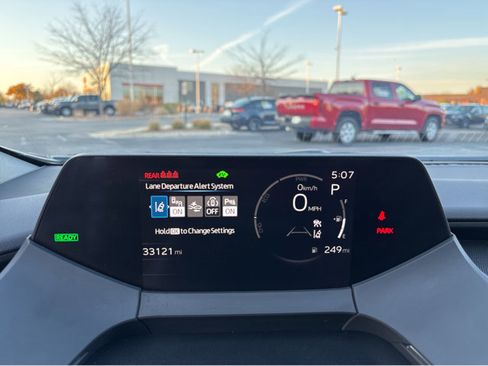 Used 2024 Toyota Prius LE image 25