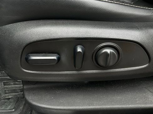 Used 2018 GMC Acadia SLT image 11