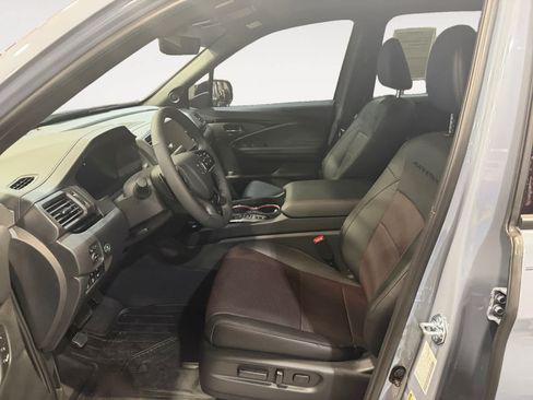 Used 2026 Honda Ridgeline Black Edition image 10