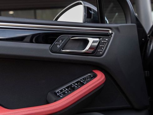 New 2026 Porsche Macan image 70